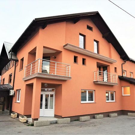 Privatni Smjestaj Most Otocac Exterior photo